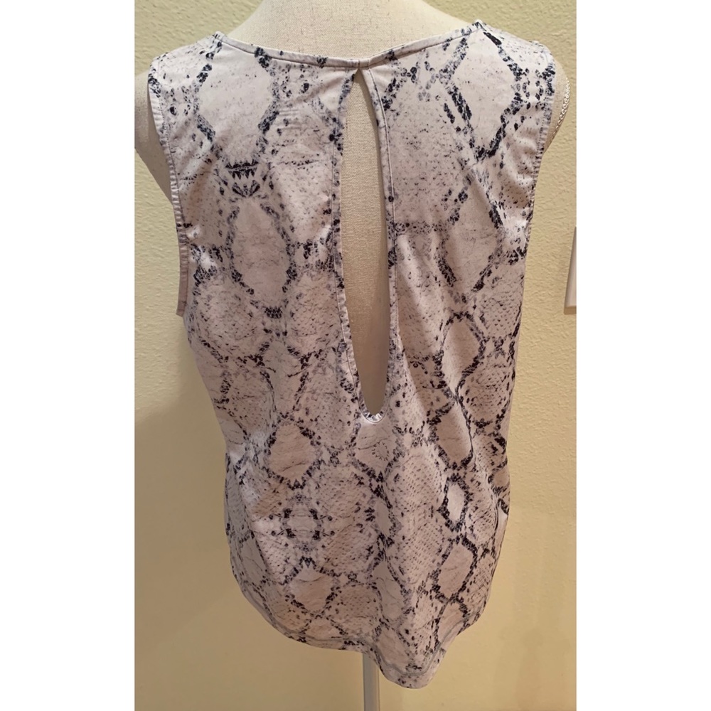Varley Python Printed Sleeveless Top - Picture 2 of 6